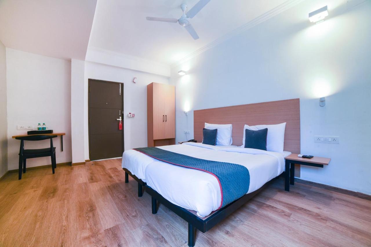 OYO Townhouse 142 Vadapalani Chennai Exterior foto
