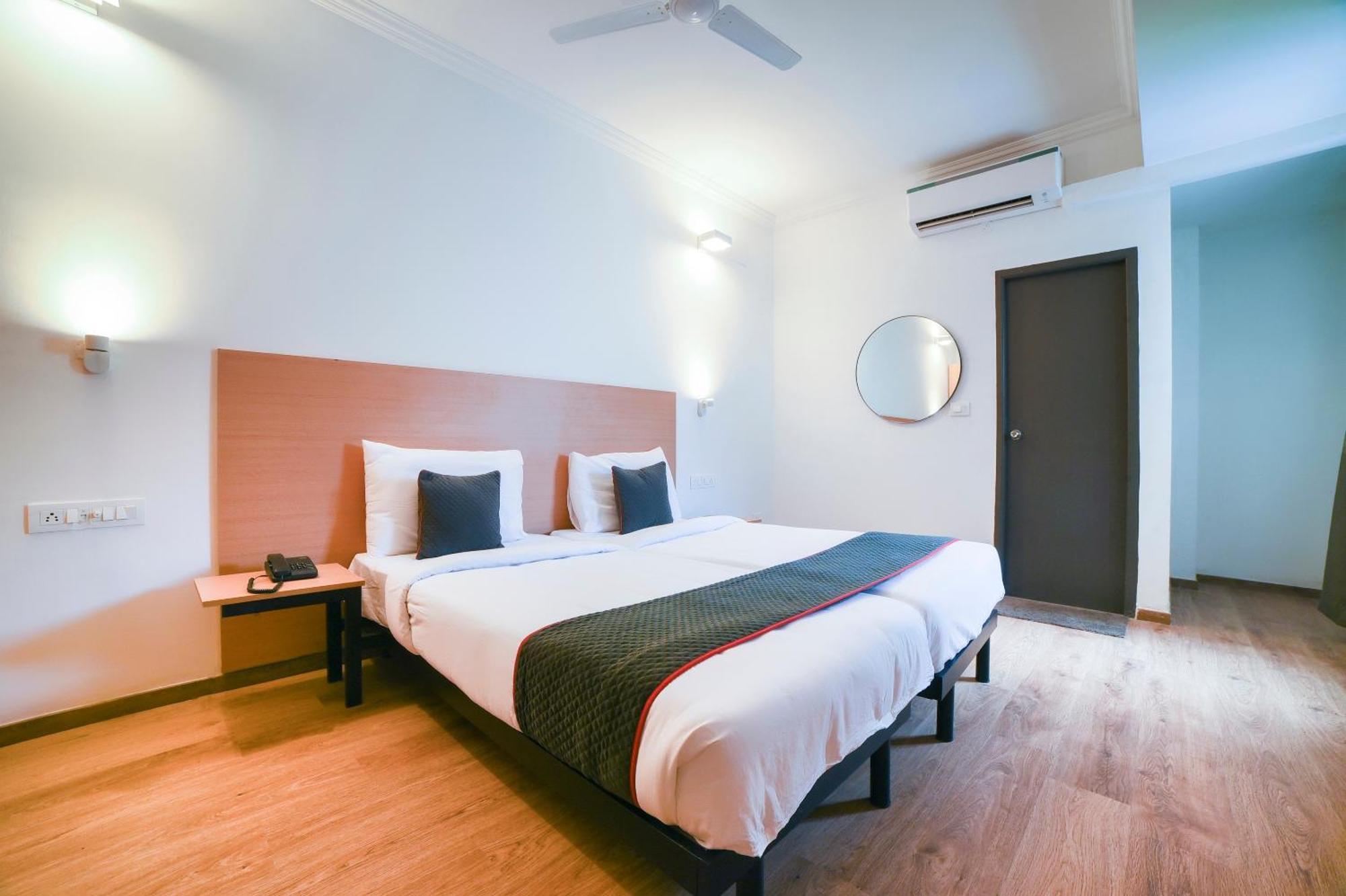OYO Townhouse 142 Vadapalani Chennai Exterior foto